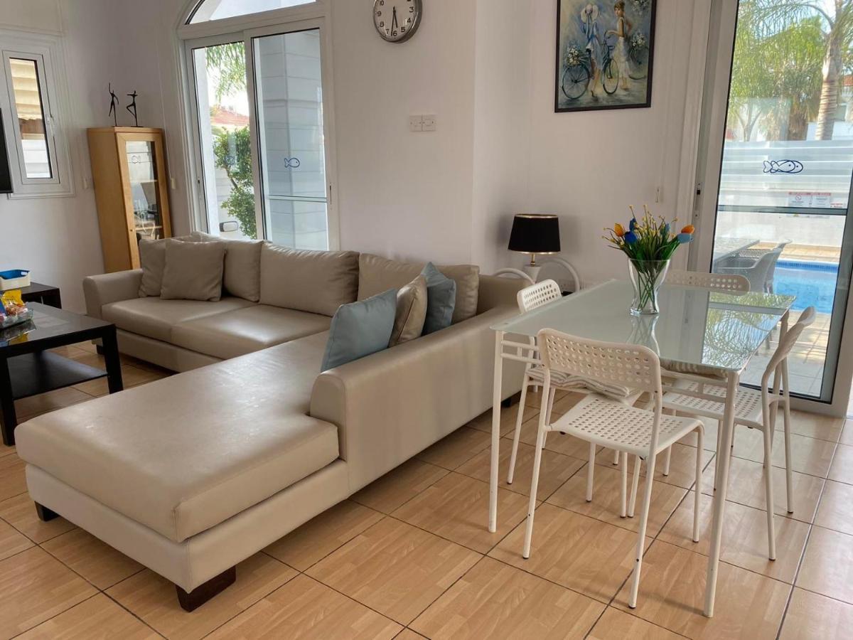 Villa Diana - 200 Meters From Kapparis, Fireman'S Beach Paralimni Ngoại thất bức ảnh