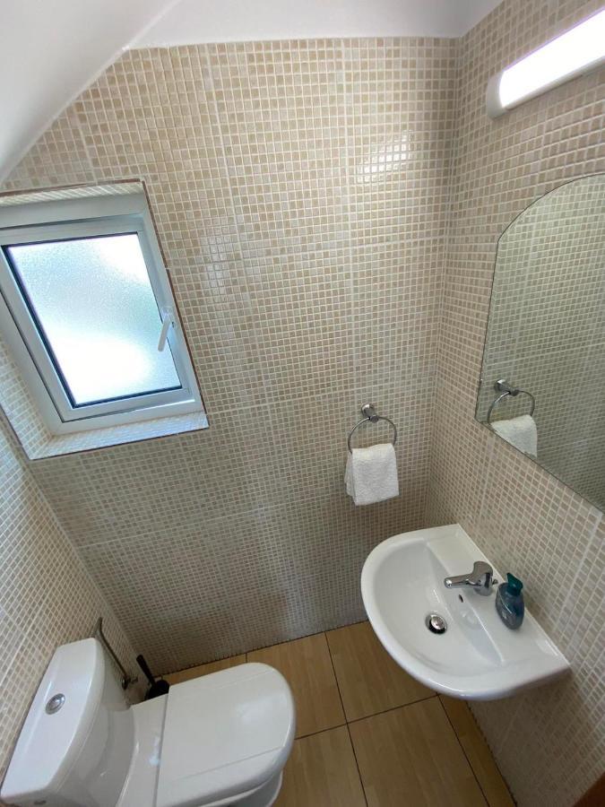 Villa Diana - 200 Meters From Kapparis, Fireman'S Beach Paralimni Ngoại thất bức ảnh