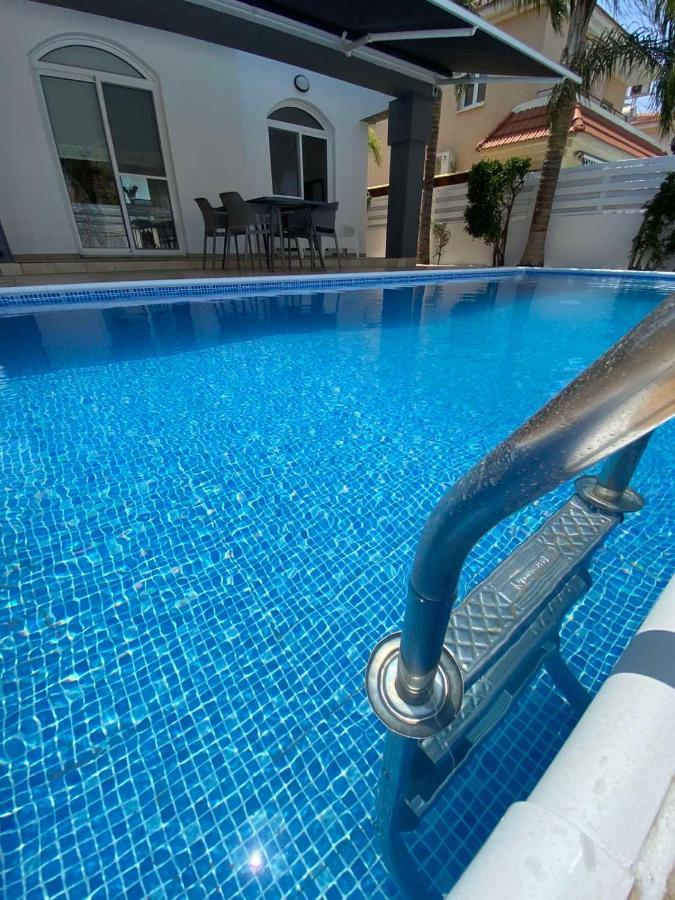 Villa Diana - 200 Meters From Kapparis, Fireman'S Beach Paralimni Ngoại thất bức ảnh